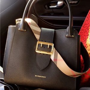Burberry handbag/crossbody